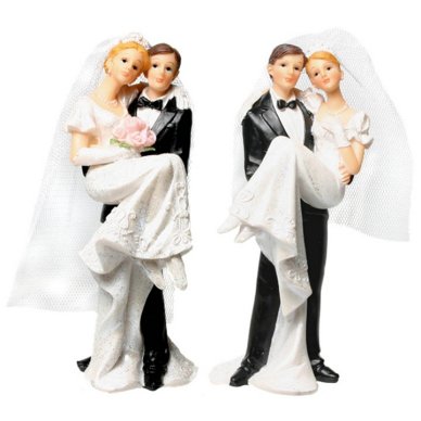 Brautpaar, 13,5 cm - Mann trägt Frau