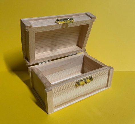 Schatztruhe aus Holz mit Verschluß