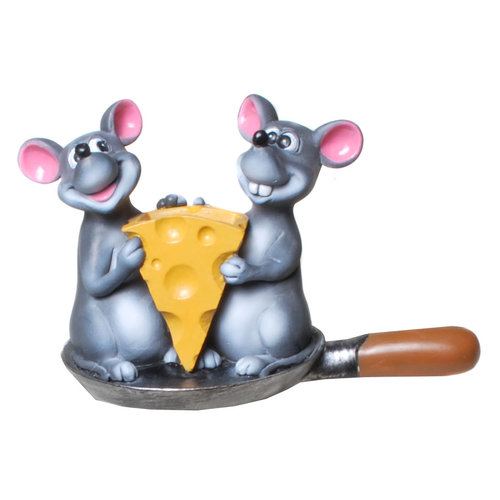 Mäuse in Bratpfanne mit Käse